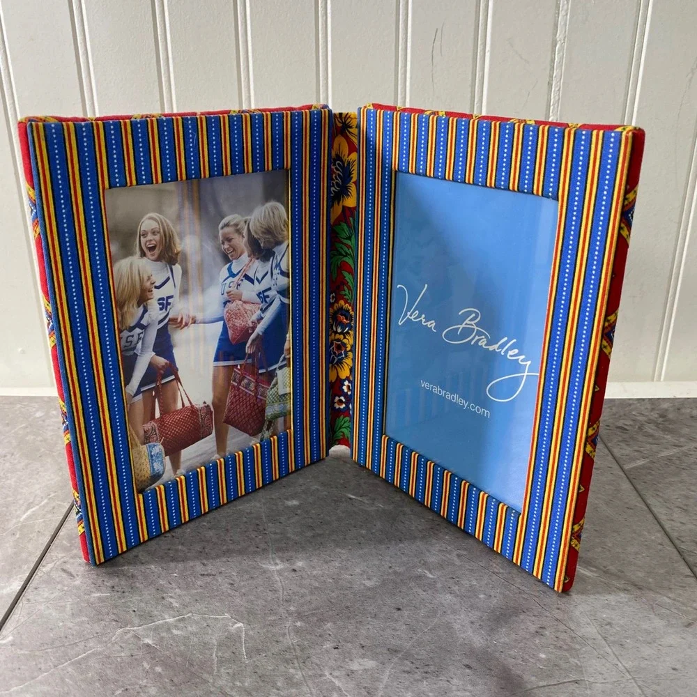 Vera Bradley Red Mediterranean Quilted Fabric Folding Double 4x6‎ Picture Frame